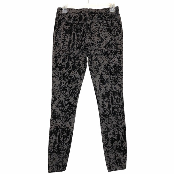 Nwt- FREE PEOPLE Gray & Black Snakeskin Print Velvet/Denim Skinny Jeans Size W25 - Picture 2 of 4